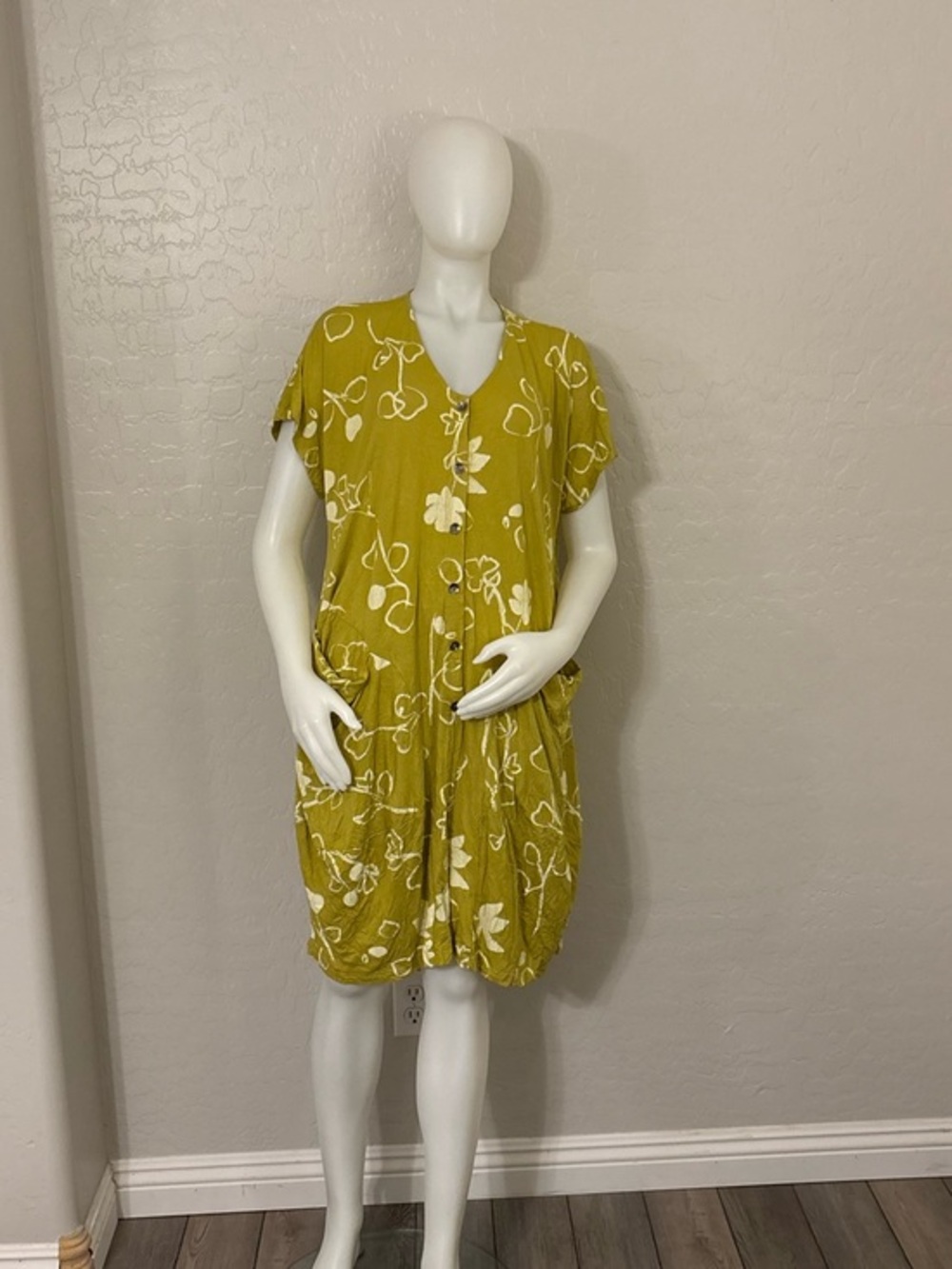 Chalet et Ceci Green Crinkled T-Shirt Dress Large